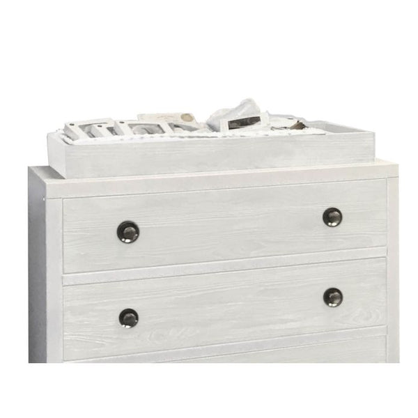 Changing pad and tray clearance
